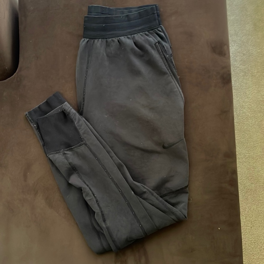 NIKE SWEATPANTS